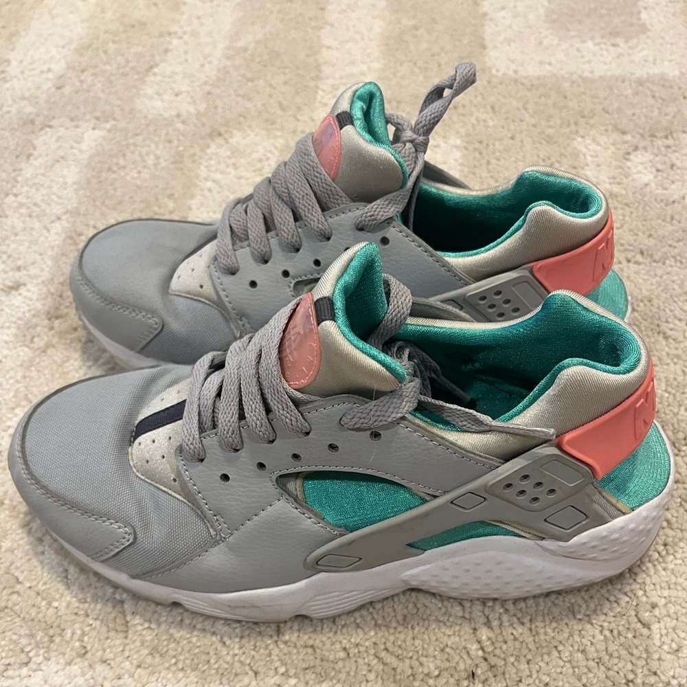 Nike Huarache Women’s Shoes!